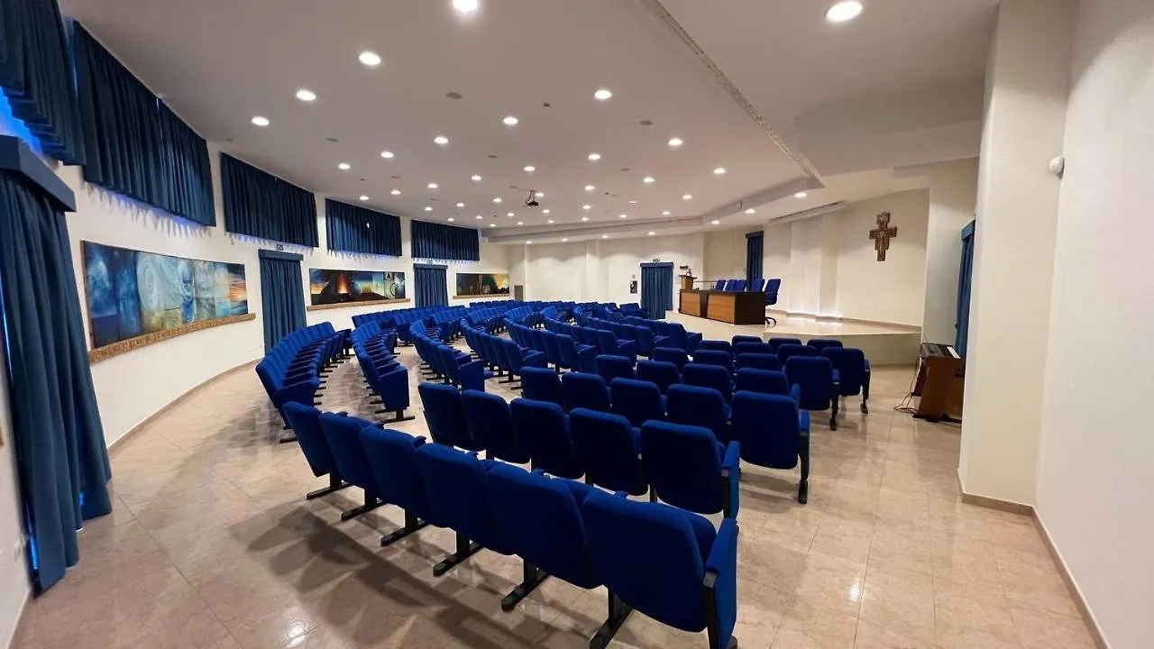 Casa Di Ospitalita Religiosa San Francesco D'Assisi - Ba Hotell Bari 0*,