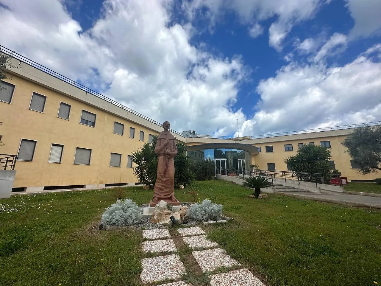 Casa Di Ospitalita Religiosa San Francesco D'Assisi - Ba Hotell Bari
